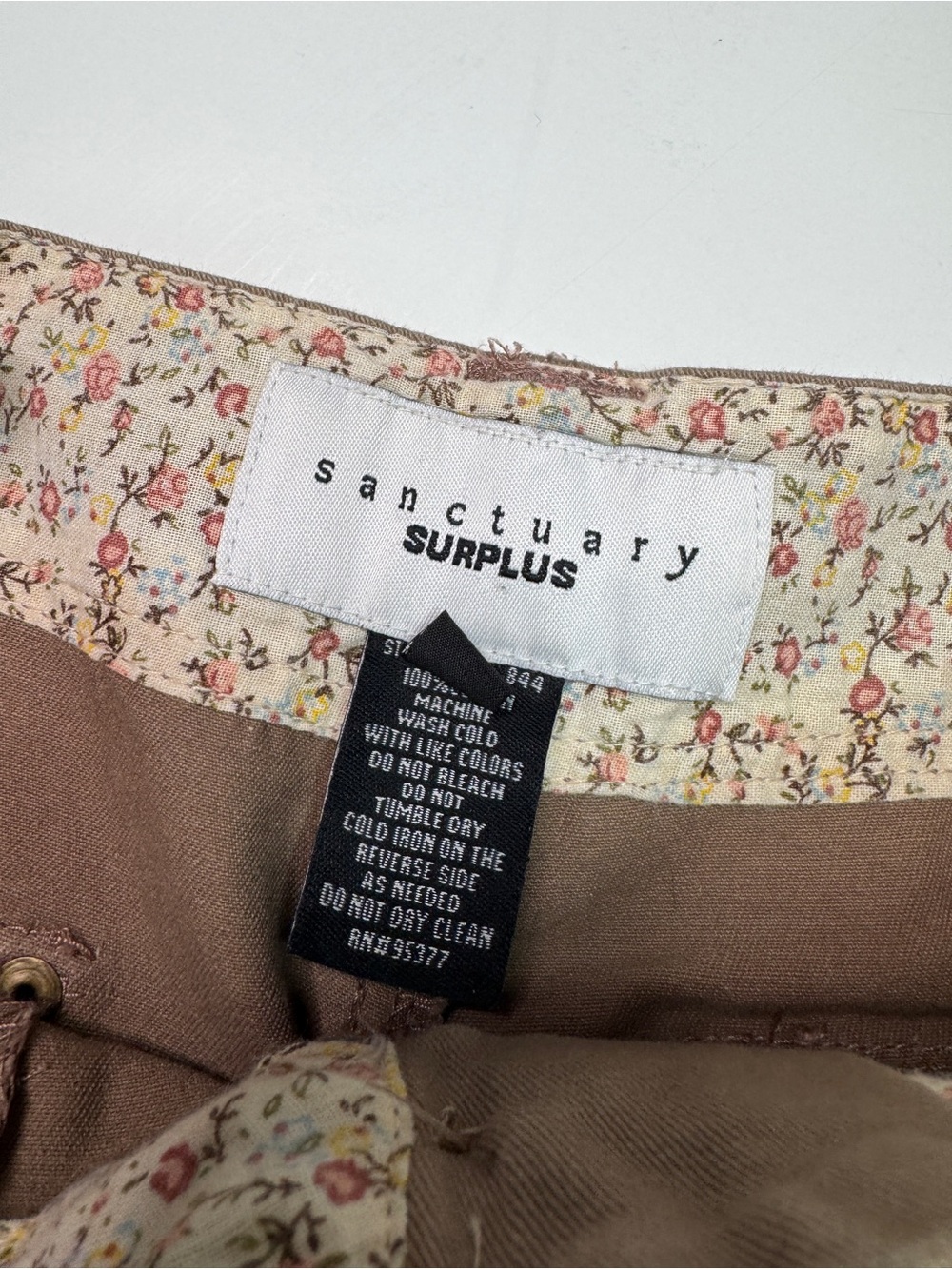 Women’s Casual Rolled Hem Shorts - Brown - Picture 6 of 6
